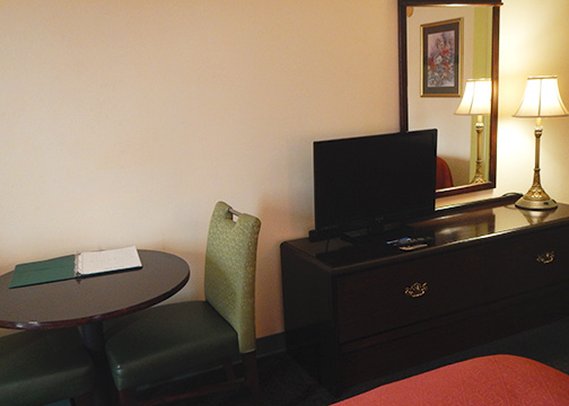Quality Inn - Byron, GA