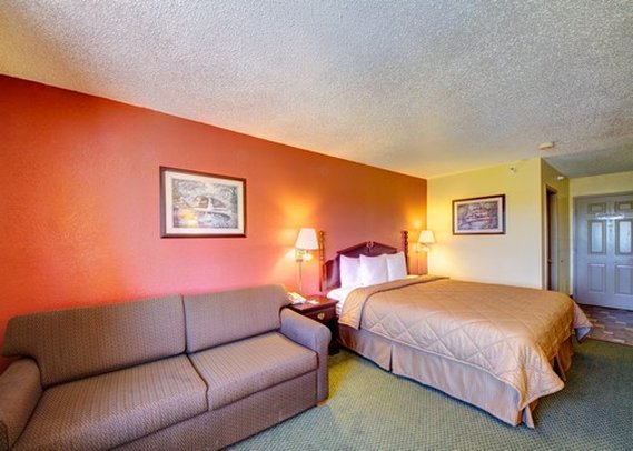 Rodeway Inn & Suites Airport - Tulsa, OK