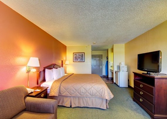 Rodeway Inn & Suites Airport - Tulsa, OK