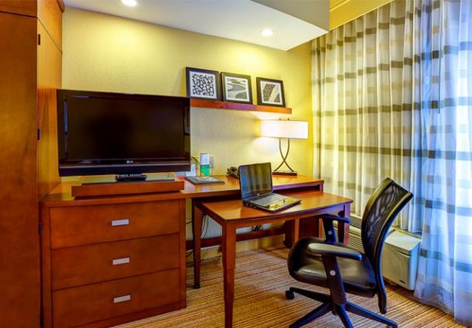 Courtyard By Marriott McAllen Airport - McAllen, TX