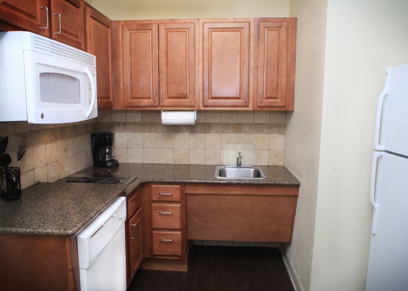 Staybridge Suites-Columbia-Hwy - Columbia, MO