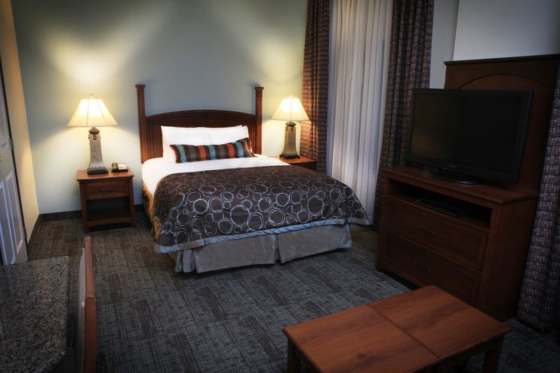 Staybridge Suites-Columbia-Hwy - Columbia, MO