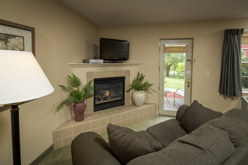 Ramada By Wyndham Galena Hotel & Day Spa - Galena, IL
