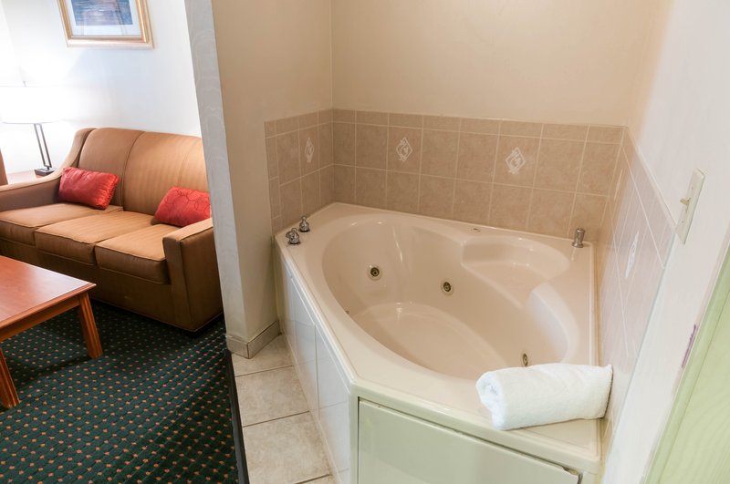 Comfort Inn & Suites - Mount Pocono, PA