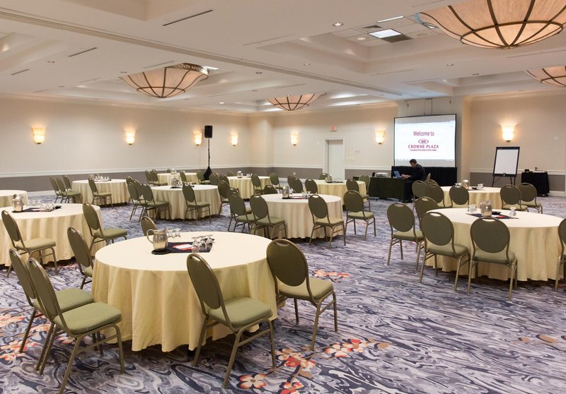 Crowne Plaza CHARLOTTE EXECUTIVE PARK - Charlotte, NC