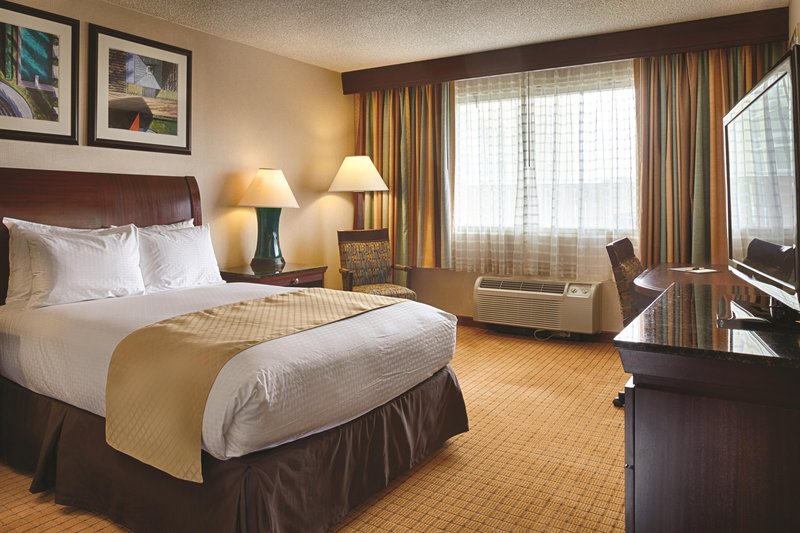 Doubletree By Hilton Hotel Denver-Stapleton North - Denver, CO