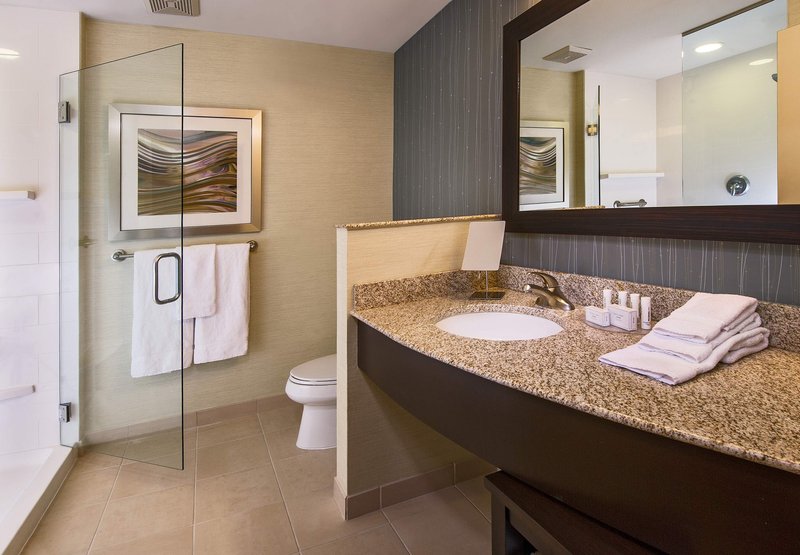 Courtyard By Marriott Lansing - Lansing, MI