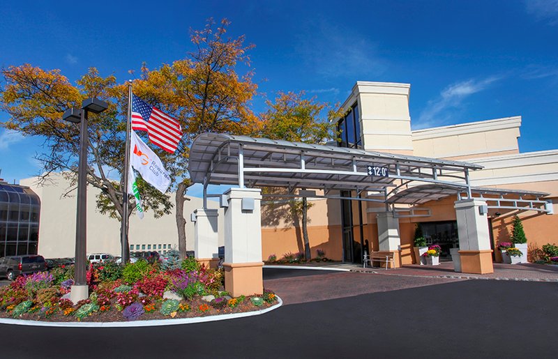 Holiday Inn Westbury-Long Island - Williston Park, NY