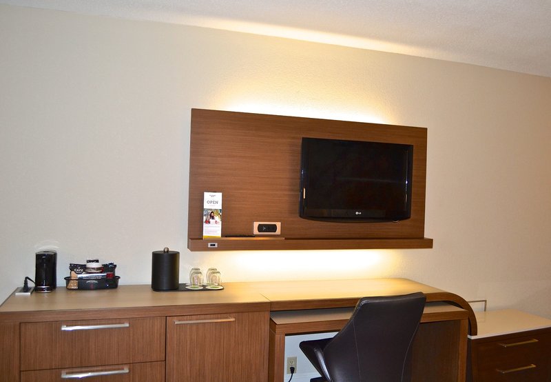 Courtyard By Marriott Cape Cod Hyannis - Hyannis, MA