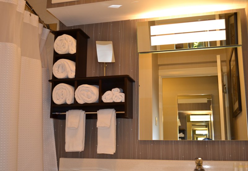 Courtyard By Marriott Cape Cod Hyannis - Hyannis, MA