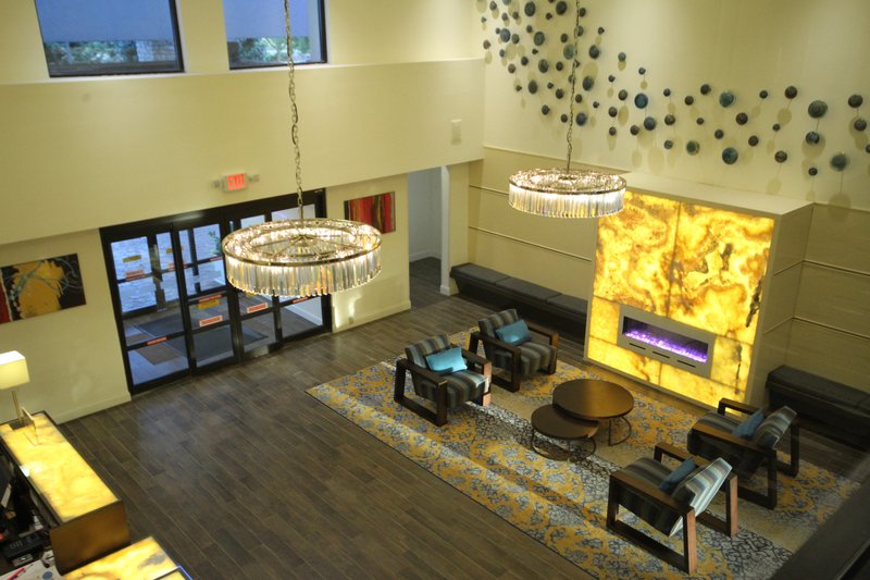 Holiday Inn Express Janesville-I-90 & US Hwy 14 - Janesville, WI