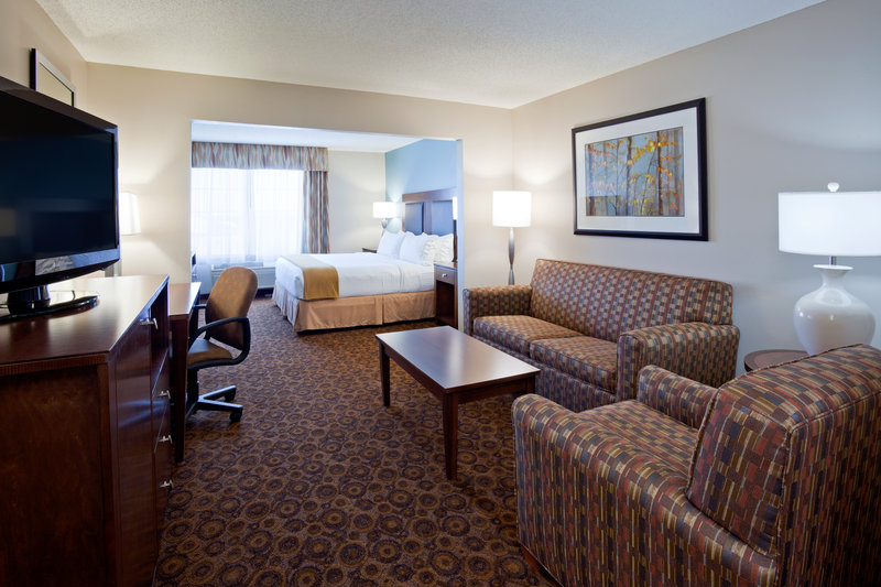 Holiday Inn Express & Suites ST. CLOUD - Sartell, MN