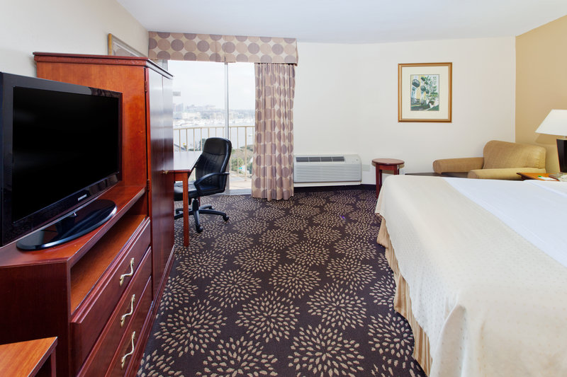 Holiday Inn CHARLESTON-RIVERVIEW - Charleston, SC