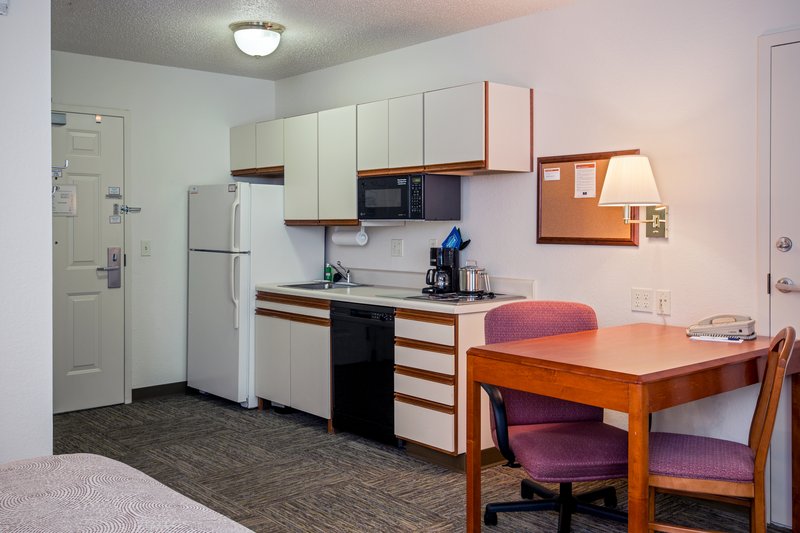 Candlewood Suites-Appleton - Hilbert, WI