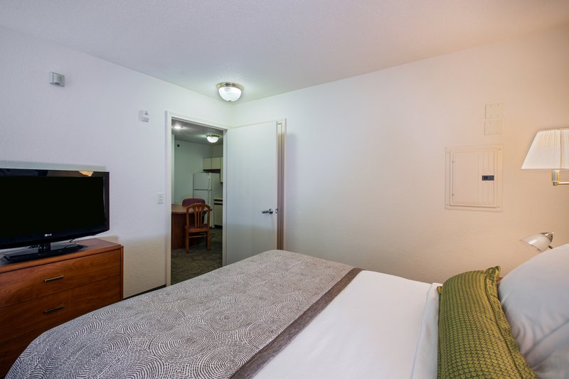 Candlewood Suites-Appleton - Hilbert, WI