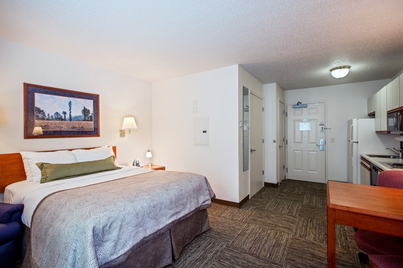 Candlewood Suites-Appleton - Hilbert, WI