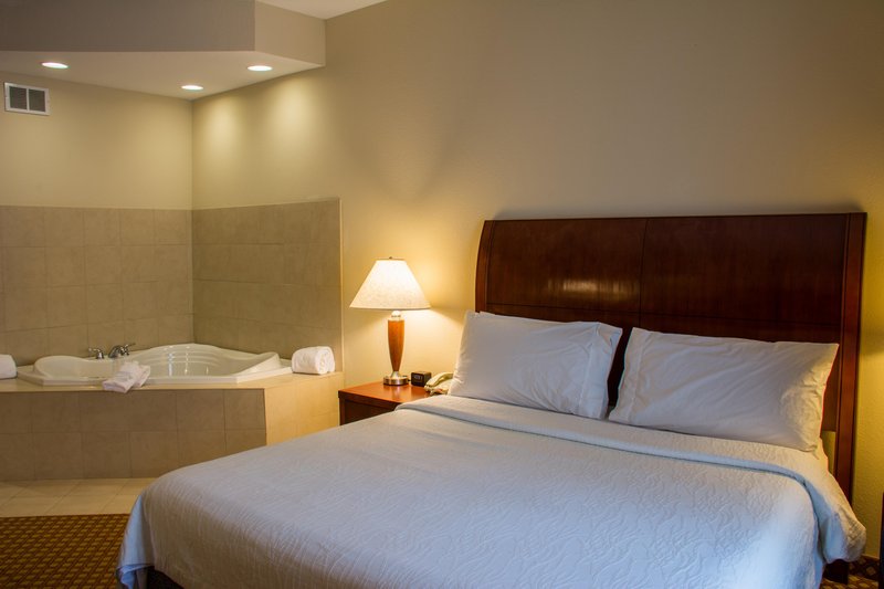 Hilton Garden Inn Elkhart - Elkhart, IN