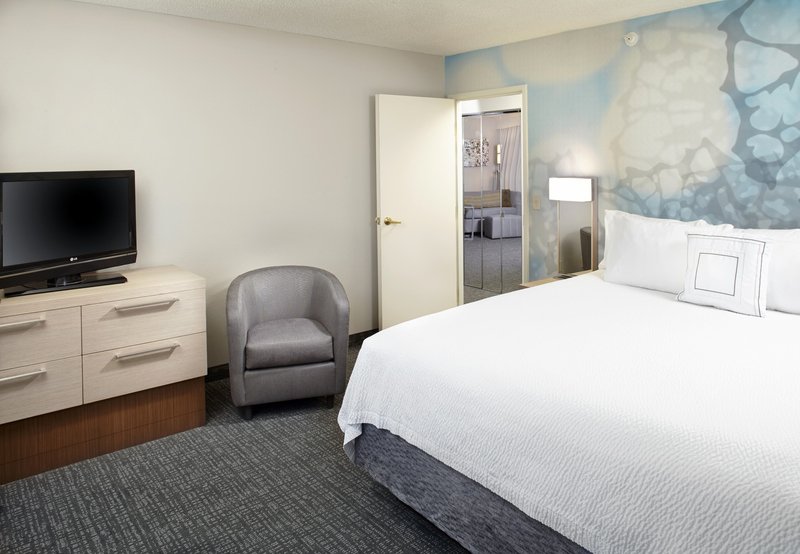 Courtyard By Marriott Lansing - Lansing, MI