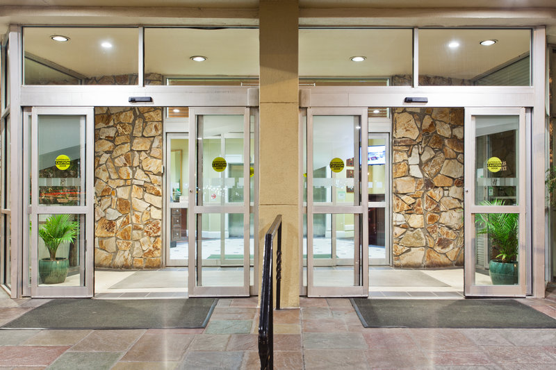 Holiday Inn CHARLESTON-RIVERVIEW - Charleston, SC