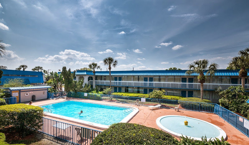 Vista Inn & Suites-Tampa - Tampa, FL
