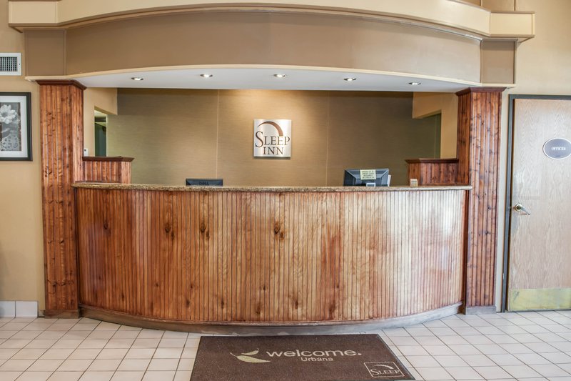 Econo Lodge - Urbana, IL