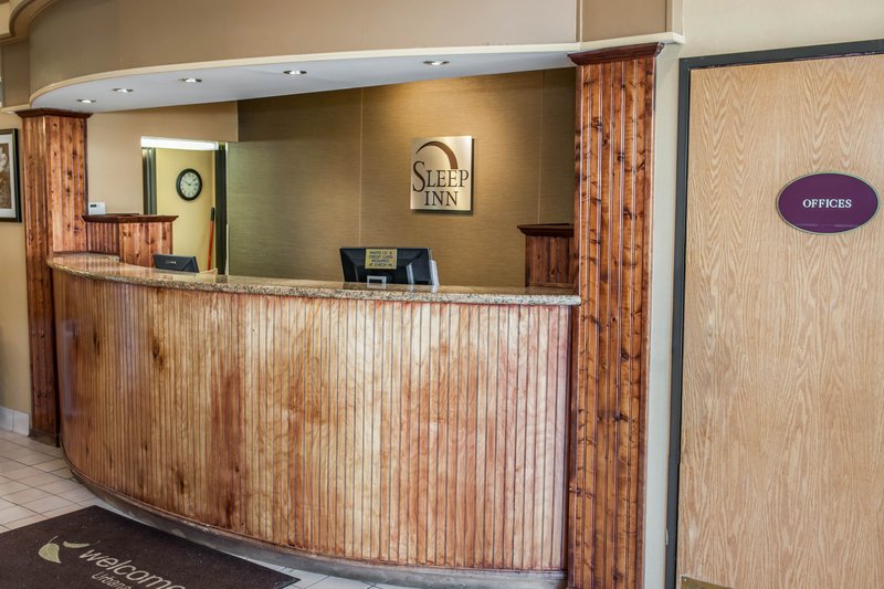 Econo Lodge - Urbana, IL