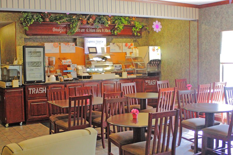 Holiday Inn Express OSAGE BCH - LAKE OF THE OZARKS - Oshkosh, WI