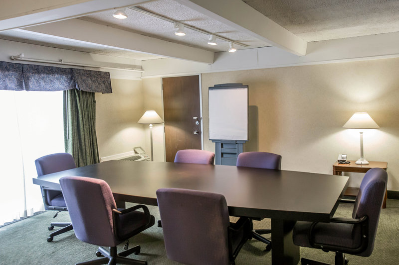 Rodeway Inn - Skokie, IL