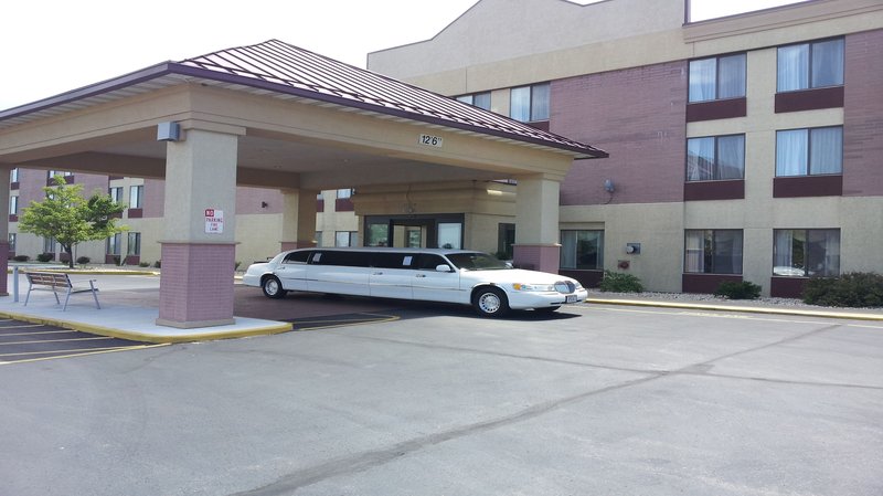 Holiday Inn Express RACINE AREA (I-94 AT EXIT 333) - Sturtevant, WI