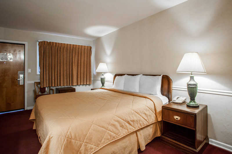 Rodeway Inn - Lyons, IL