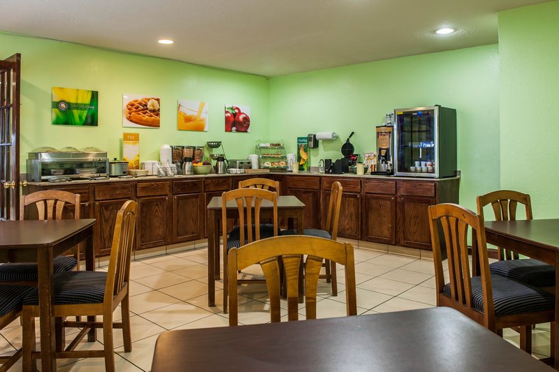 Quality Inn - Columbia City, IN
