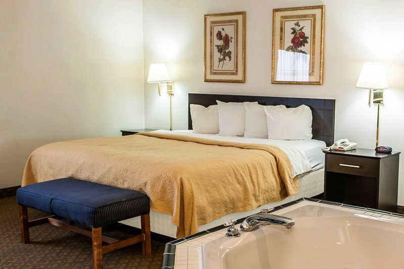 Quality Inn - Columbia City, IN