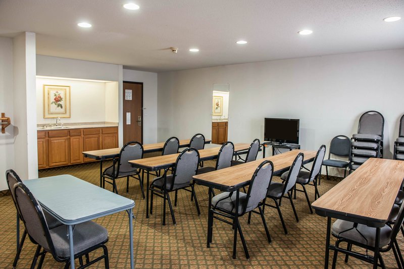 Quality Inn - Columbia City, IN