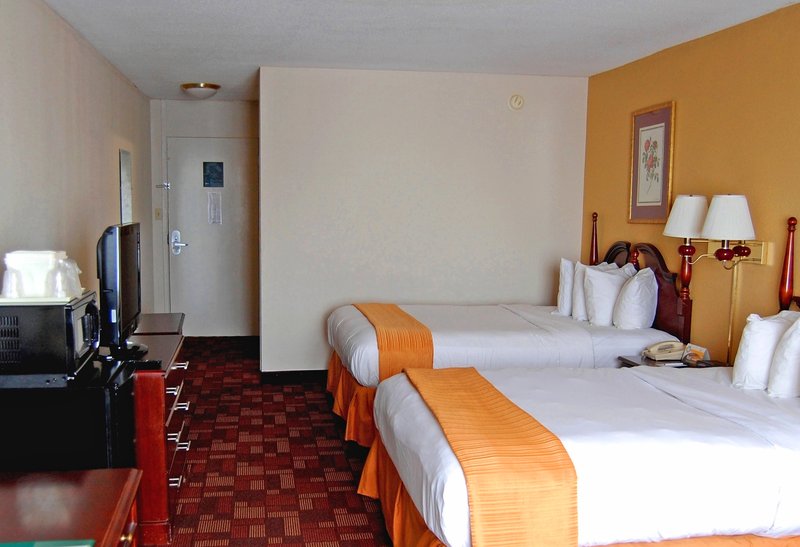 Quality Inn & Suites - Chambersburg, PA