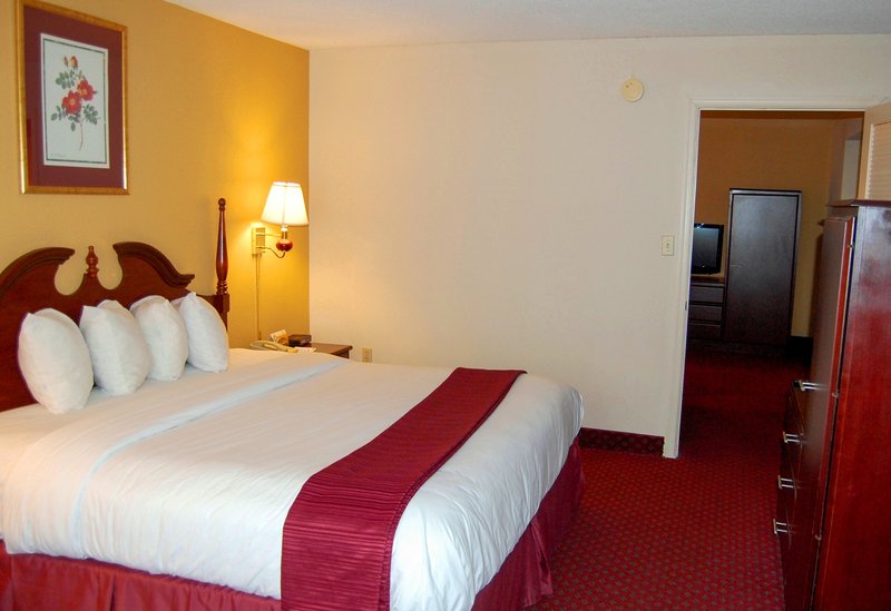Quality Inn & Suites - Chambersburg, PA