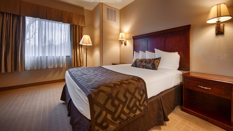 Best Western Plus-Timber Creek - Sandwich, IL