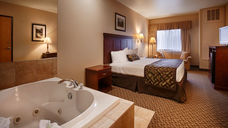 Best Western Plus-Timber Creek - Sandwich, IL
