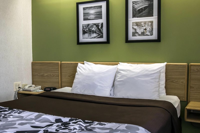 Sleep Inn - Lake Bluff, IL