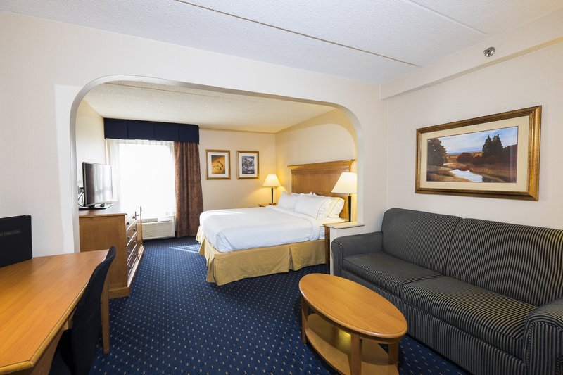 Holiday Inn Express & Suites WAYNESBORO-ROUTE 340 - Waynesboro, VA