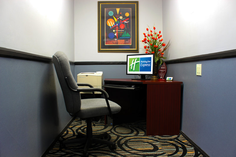 Holiday Inn Express VAN NUYS - Van Nuys, CA