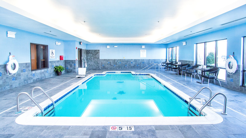Holiday Inn Express - Elkton, MD