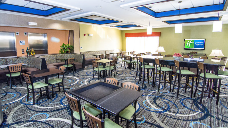 Holiday Inn Express - Elkton, MD