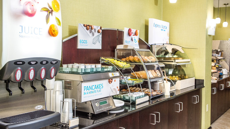 Holiday Inn Express - Elkton, MD
