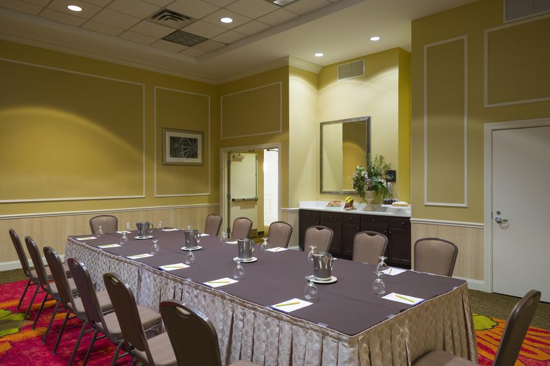 Hilton Garden Inn Edison/Raritan Center - Edison, NJ