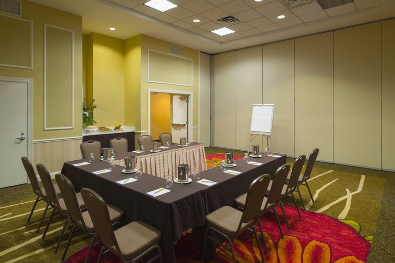 Hilton Garden Inn Edison/Raritan Center - Edison, NJ