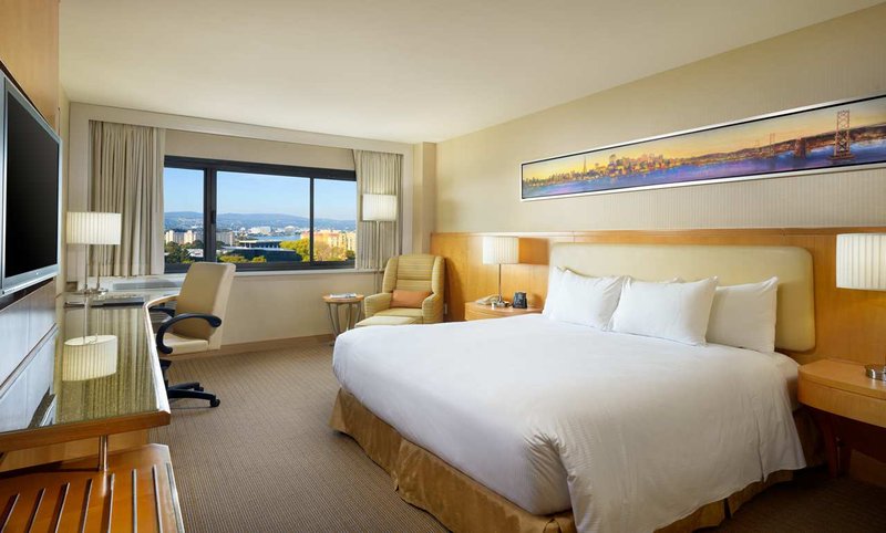 Hilton San Francisco Airport Bayfront - Burlingame, CA