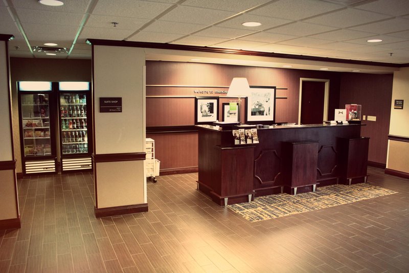 Hampton Inn & Suites Muncie - Muncie, IN