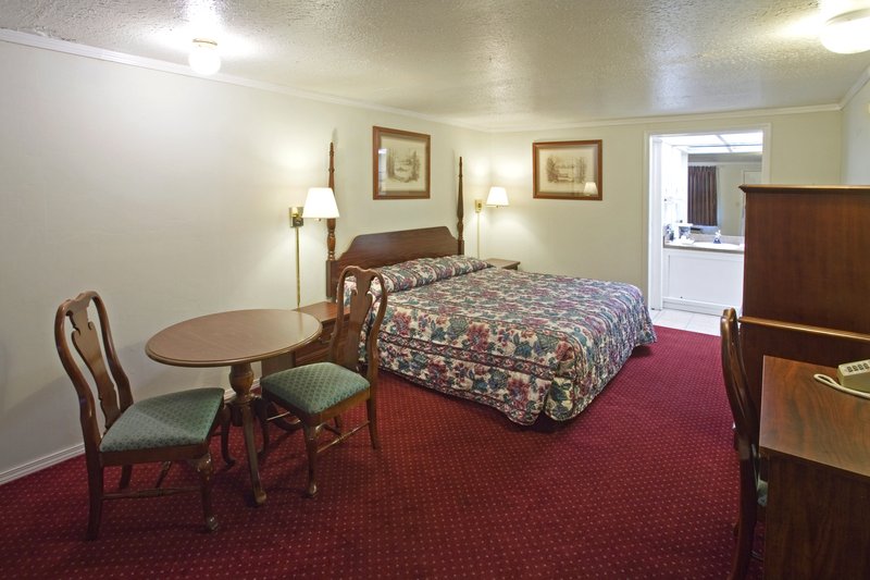 Americas Best Value Inn Lansing - Lansing, MI