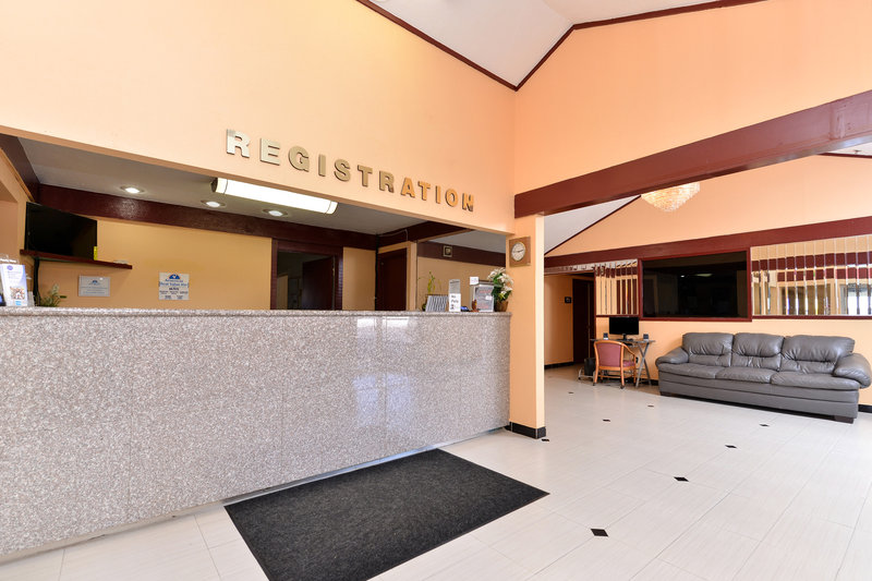 Americas Best Value Inn - Conroe, TX