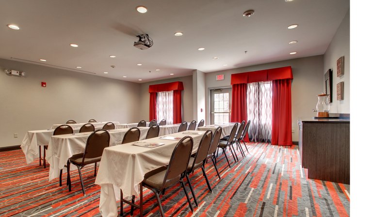 Holiday Inn Express & Suites MERIDIAN - Chunky, MS